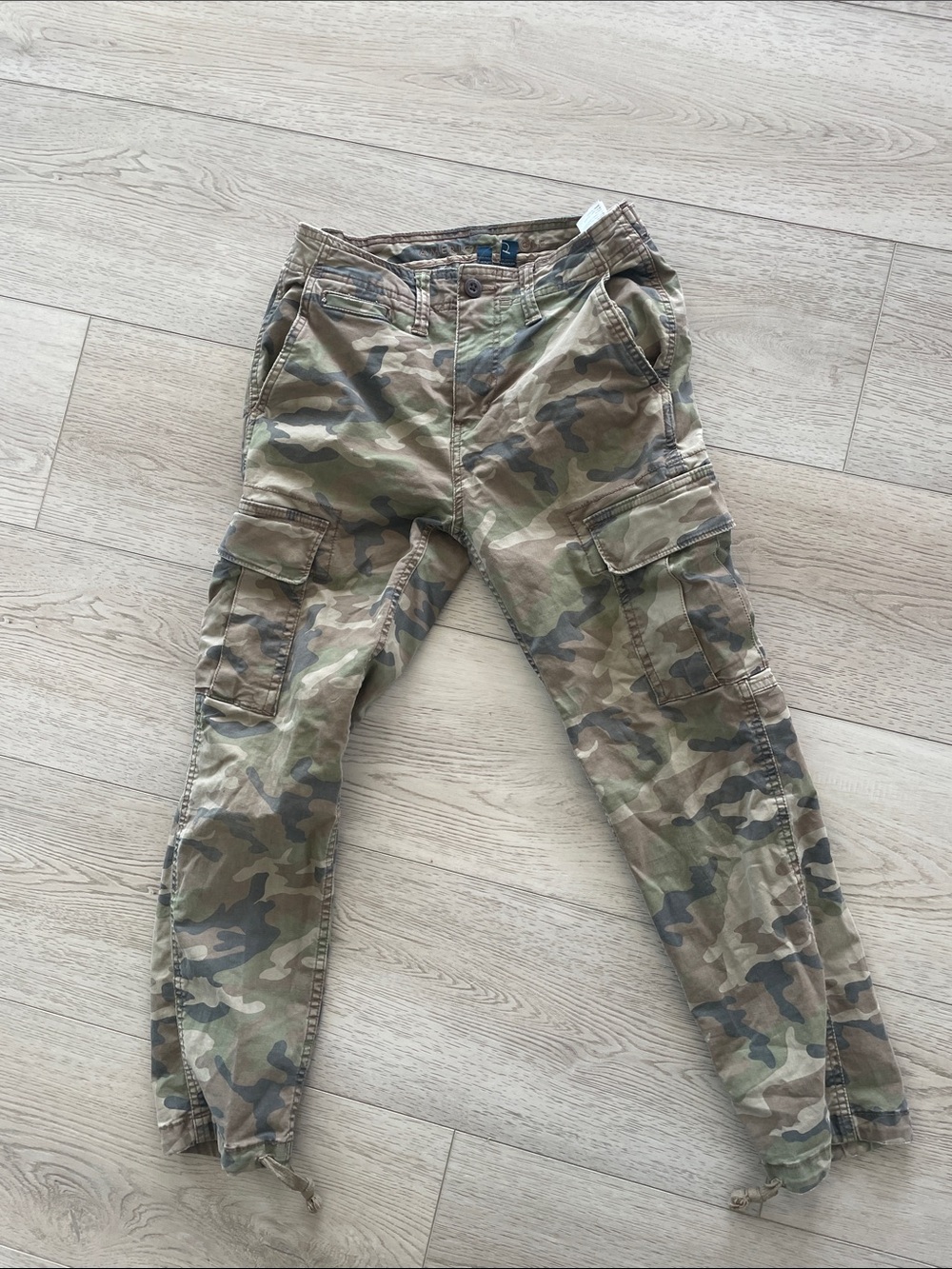 American Eagle Outfitters Camo Cargo Pants - Green/Tan/Brown